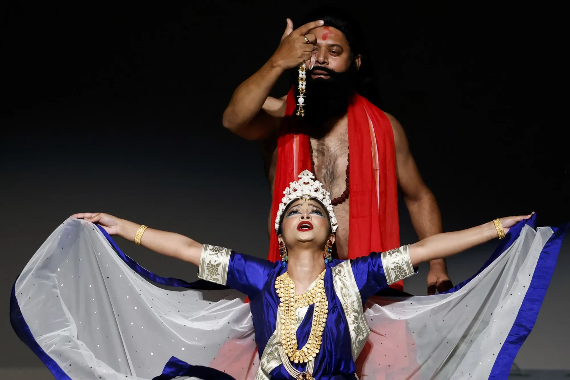 Performers from the Bangladesh Theatre Caravan
